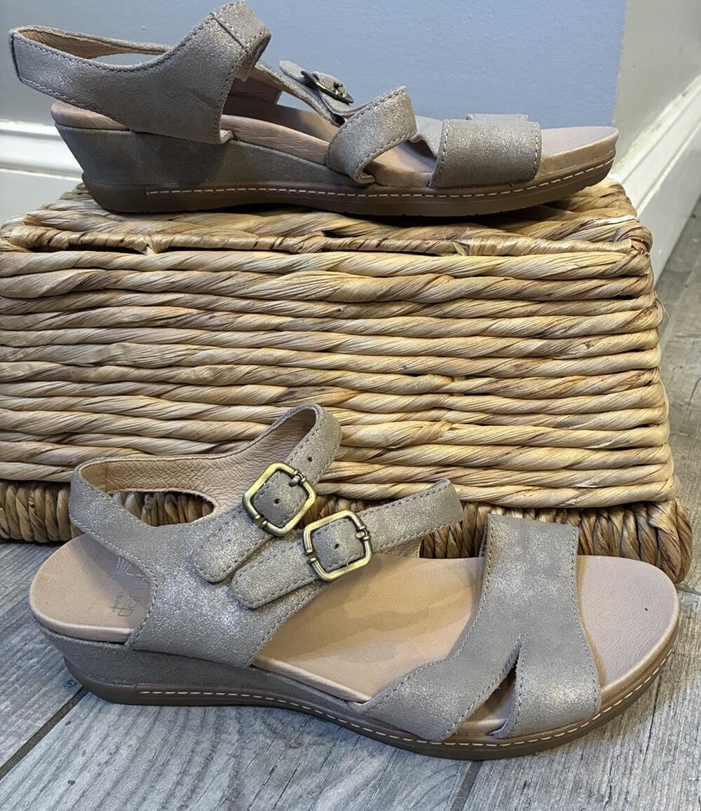 Dansko Angela Metallic Sand Womens Size 38 US 7.5-8 Leather Strappy Sandals